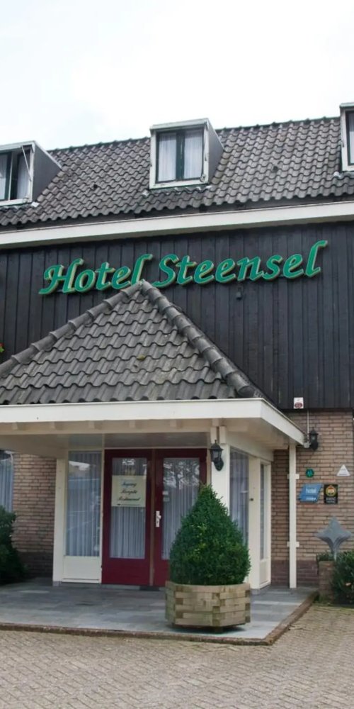 Bicycle lanes and transport in Steensel, NL